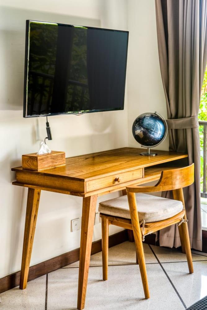 Virginia 4br 5min Walk To With Assistant And Pick Up From Airport And Security विला Canggu (Bali)