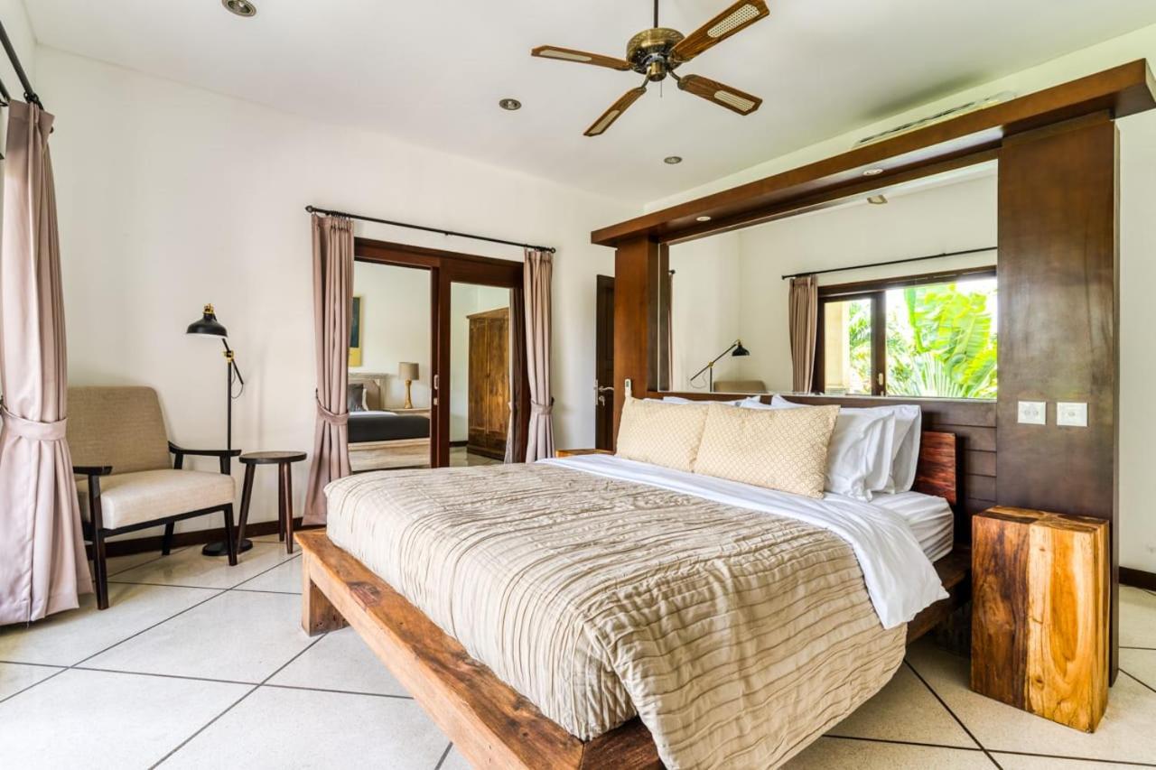 Virginia 4br 5min Walk To With Assistant And Pick Up From Airport And Security विला Canggu (Bali)